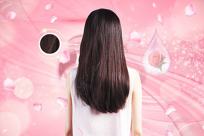 沐浴后，她與秀發(fā)的溫柔獨(dú)處